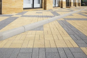 Купите дорожные бордюры БР.100.30.15 гладкий серый в Тюмени от производителя - Компания «Выбор»