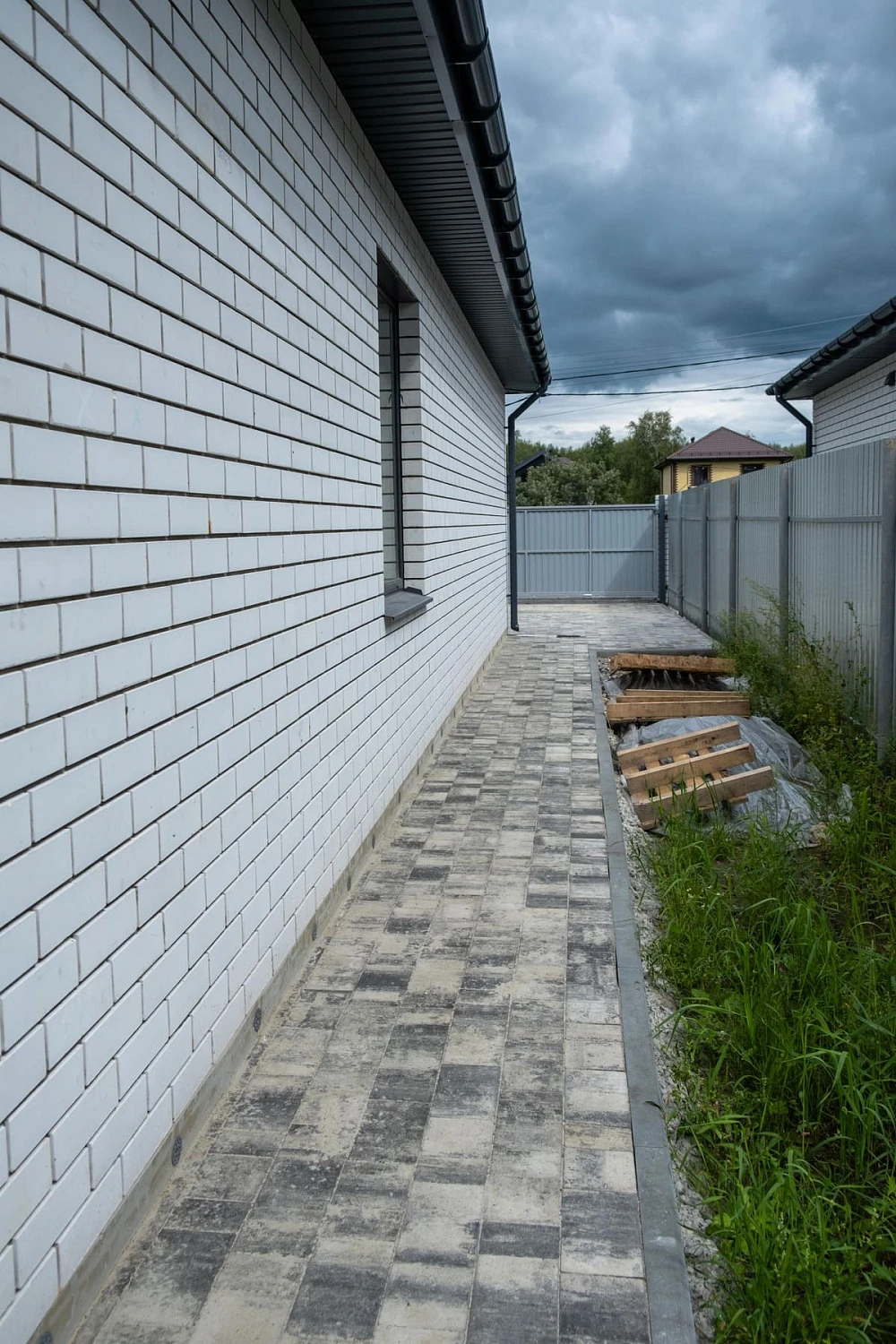 Укладка плитки Старый город, Антрацит в СНТ Медик